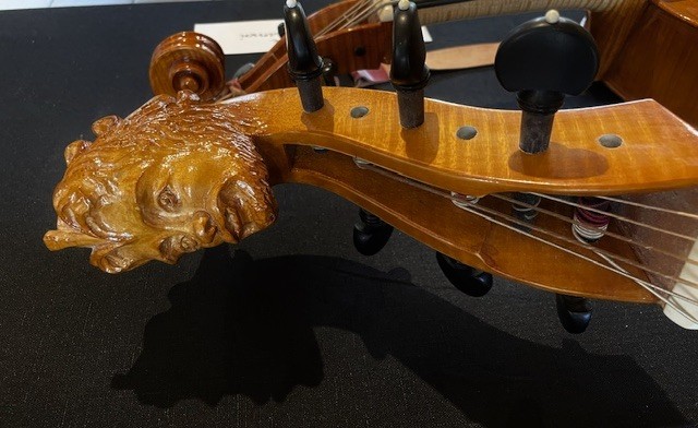 M Boury luthier